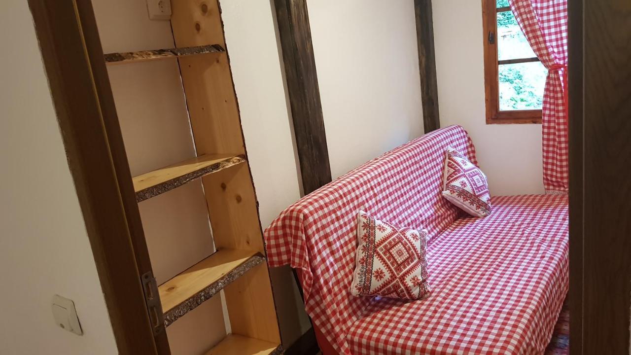 Cabanute Si Camping Dracula Capatineni-Paminteni Eksteriør bilde